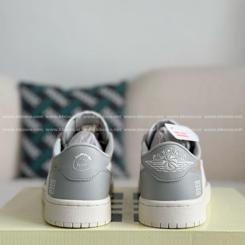 Givenchy x Nike Dunk Casual Sneaker