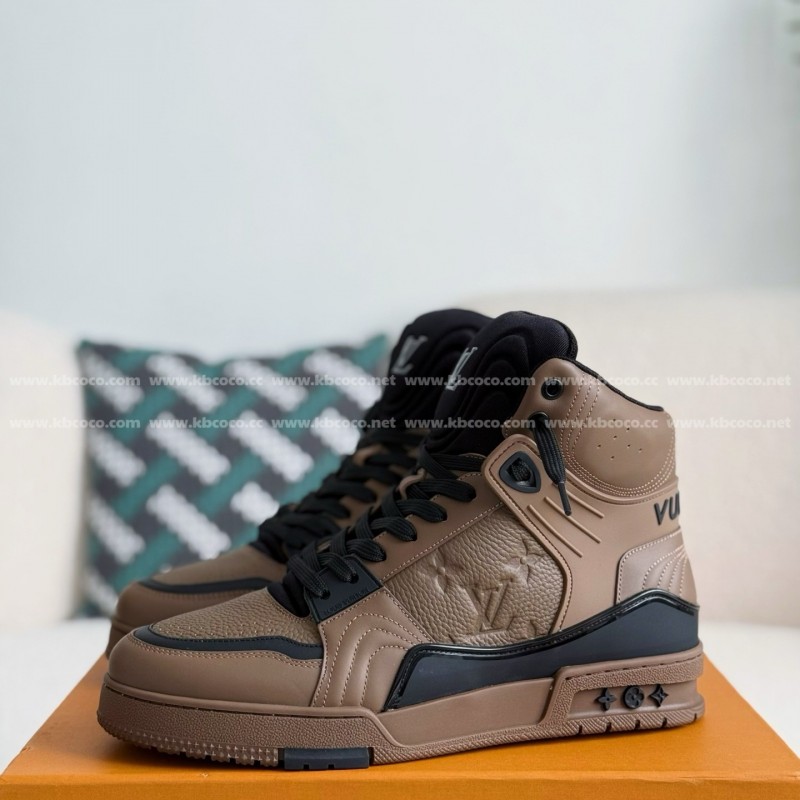 L0*is V*t0n Trainers High-Top Plimsolls