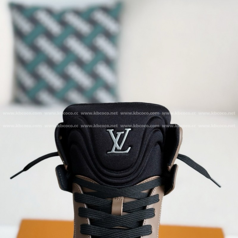 L0*is V*t0n Trainers High-Top Plimsolls