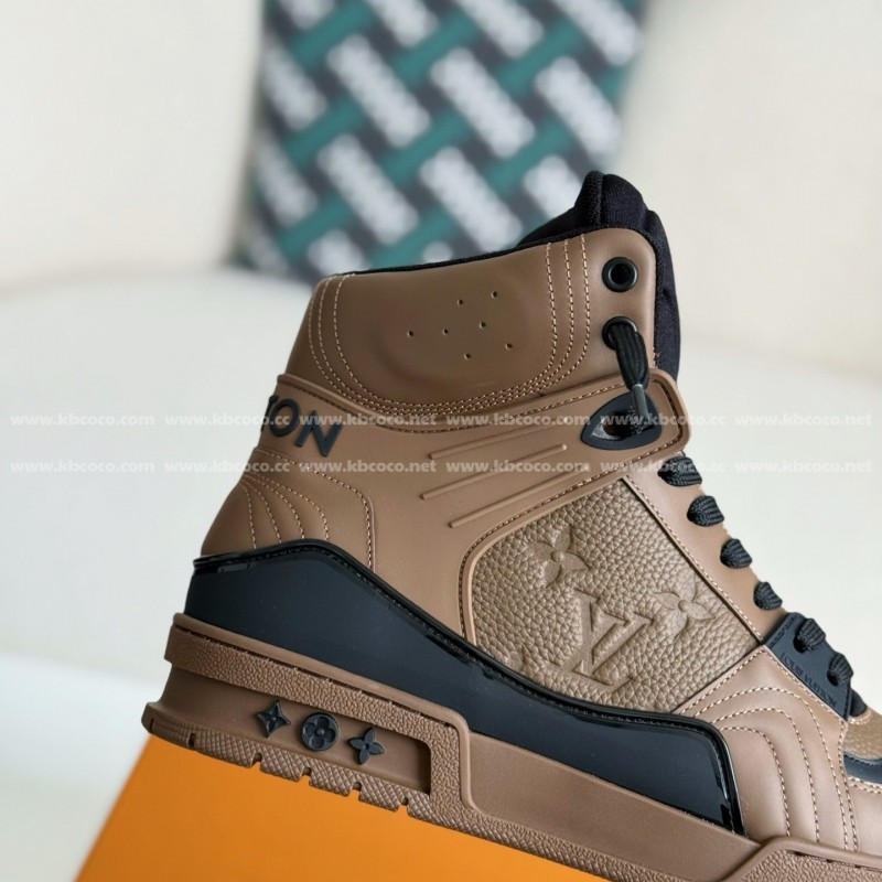 L0*is V*t0n Trainers High-Top Plimsolls