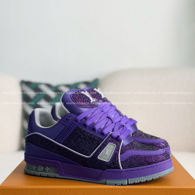 L0*is V*t0n Trainers Sneakers