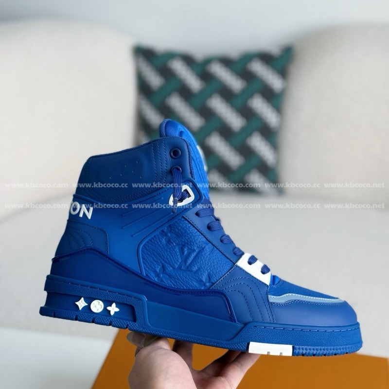 L0*is V*t0n Trainers High-Top Plimsolls