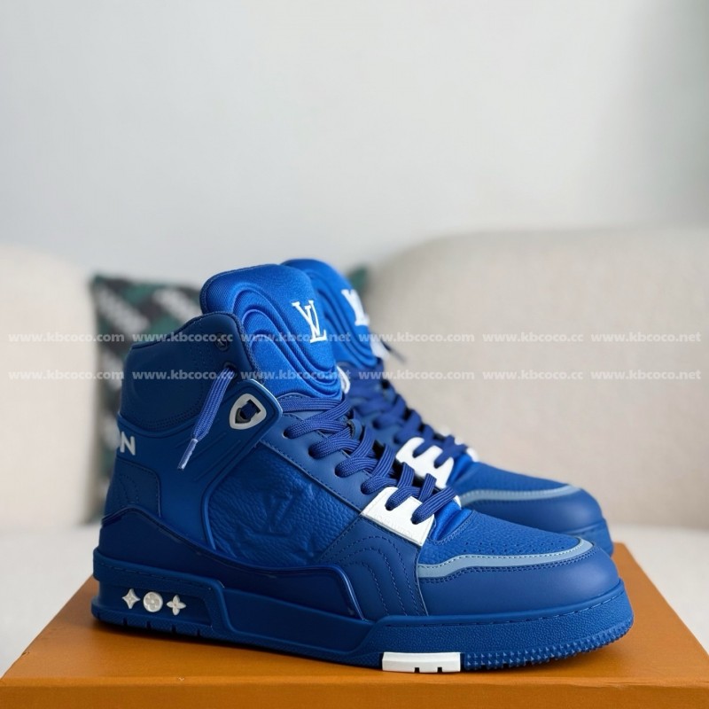 L0*is V*t0n Trainers High-Top Plimsolls