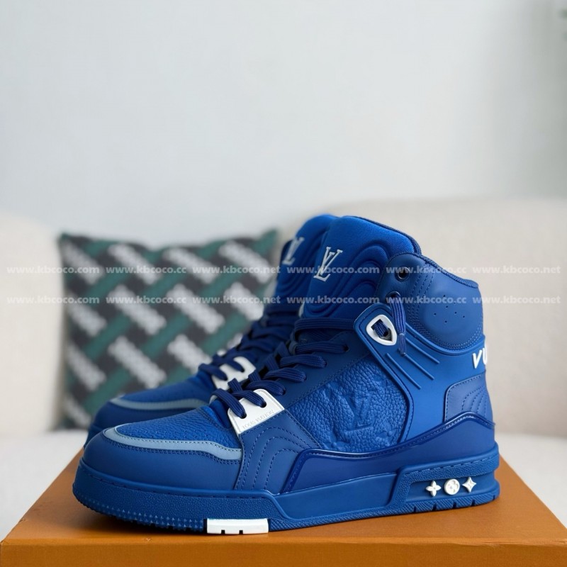 L0*is V*t0n Trainers High-Top Plimsolls