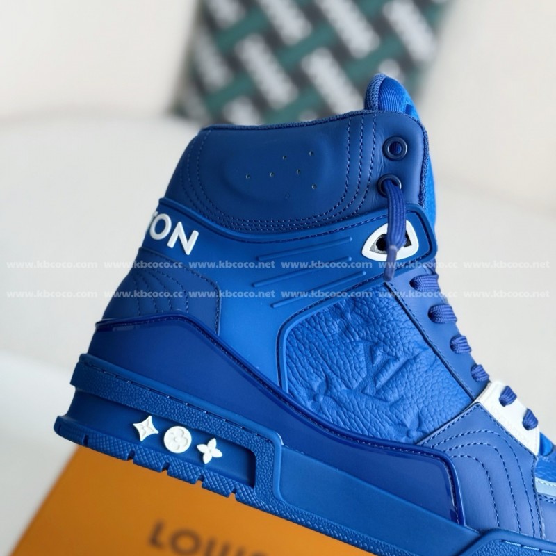 L0*is V*t0n Trainers High-Top Plimsolls