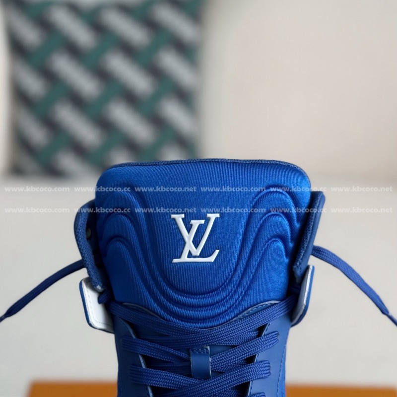 L0*is V*t0n Trainers High-Top Plimsolls