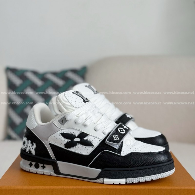 L0*is V*t0n TRAINER SNEAKERS