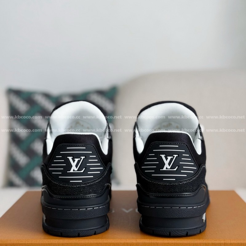 L0*is V*t0n TRAINER SNEAKERS