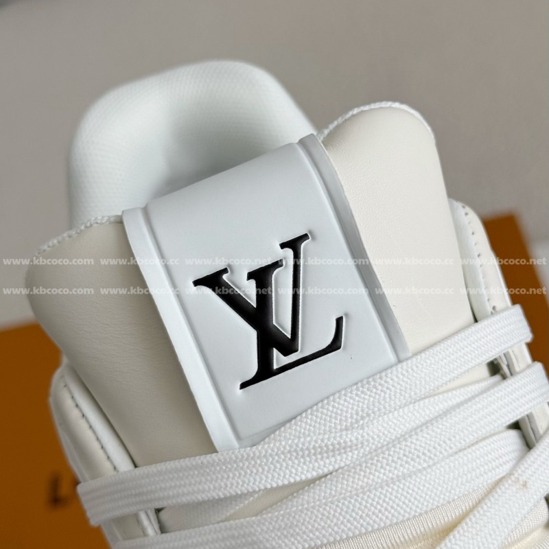 L0*is V*t0n TRAINER SNEAKERS