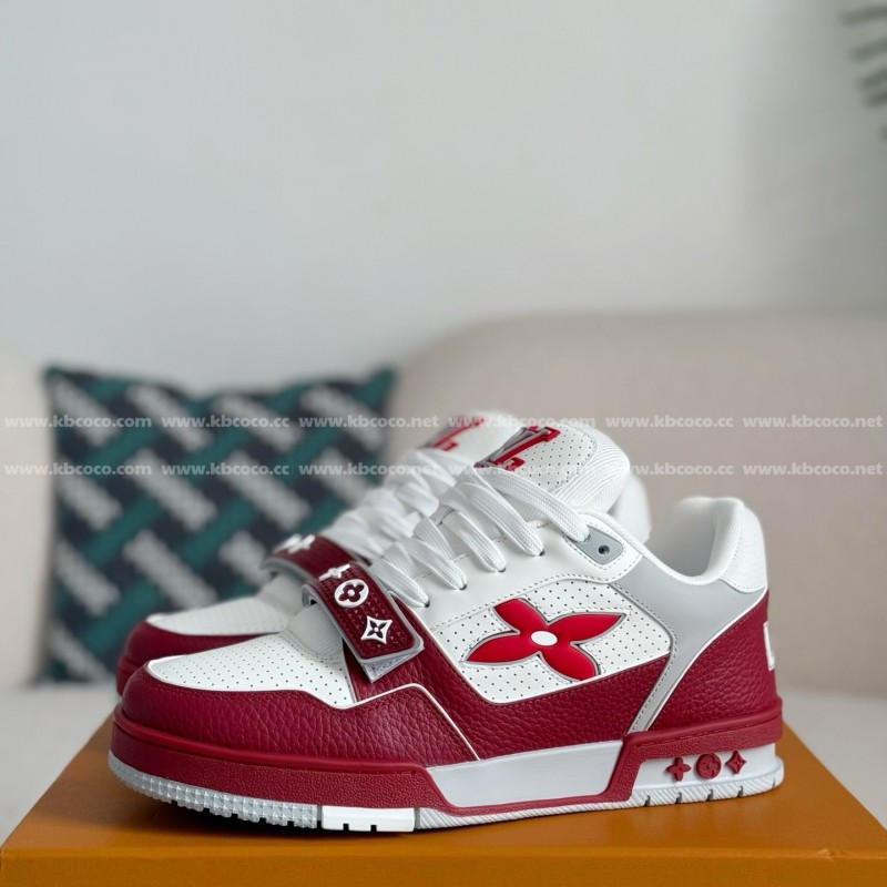 L0*is V*t0n TRAINER SNEAKERS