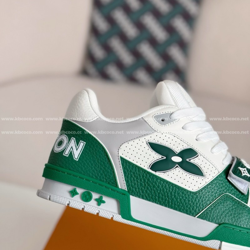 L0*is V*t0n TRAINER SNEAKERS