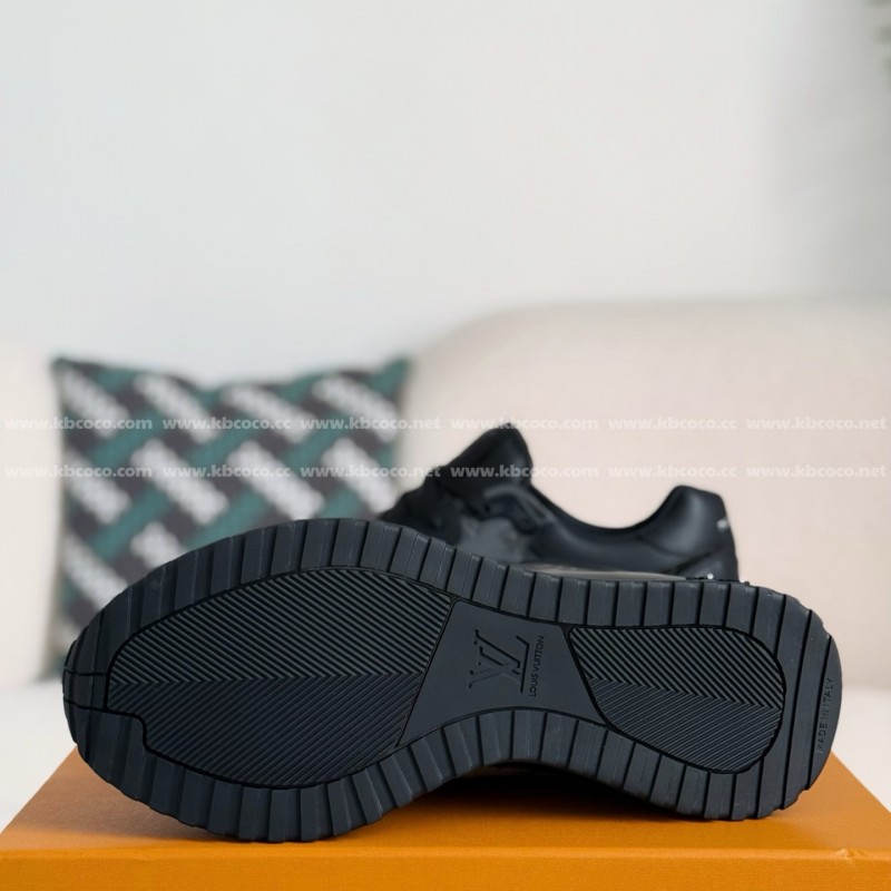 L0*is V*t0n RUN AWAY CASUAL SHOES