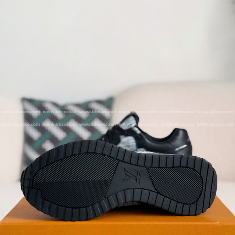 L0*is V*t0n RUN AWAY CASUAL SHOES