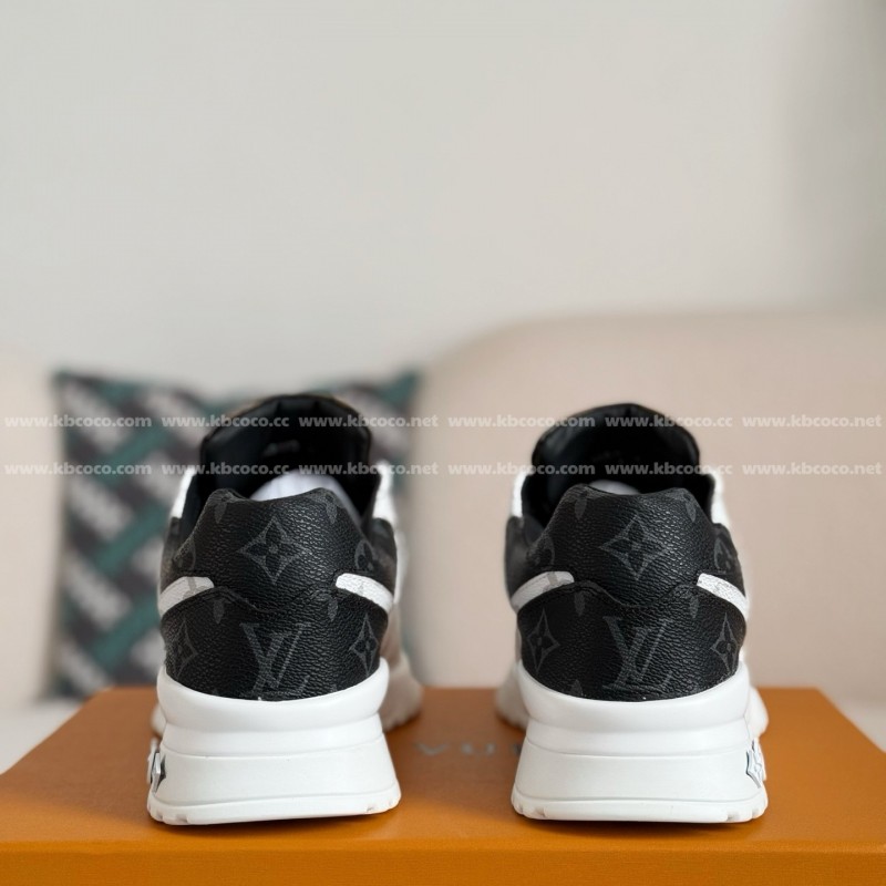 L0*is V*t0n RUN AWAY CASUAL SHOES