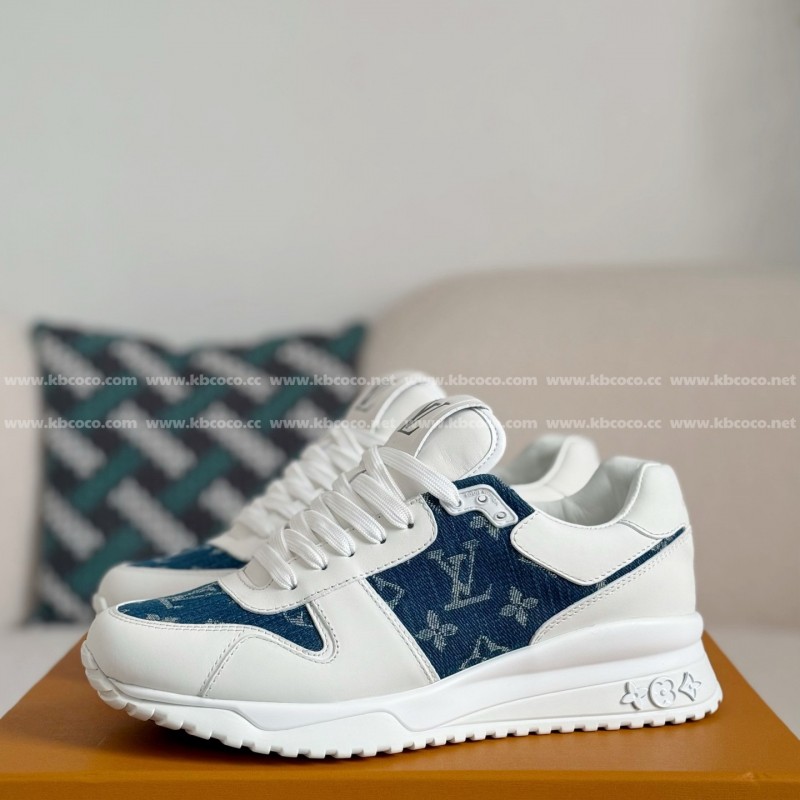 L0*is V*t0n RUN AWAY CASUAL SHOES