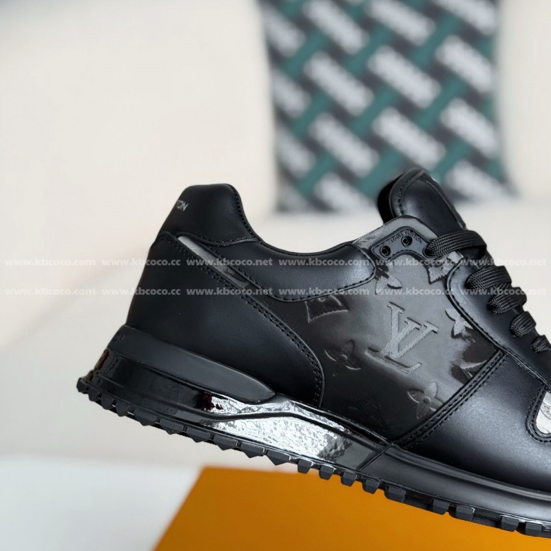 L0*is V*t0n RUN AWAY CASUAL SHOES