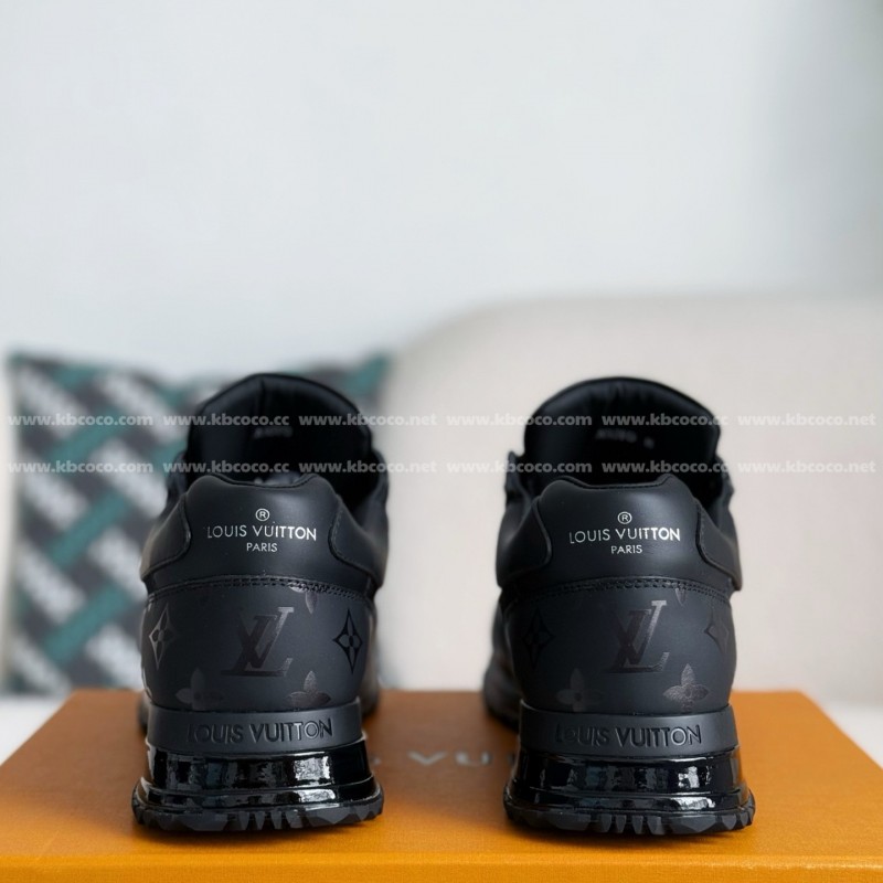 L0*is V*t0n RUN AWAY CASUAL SHOES