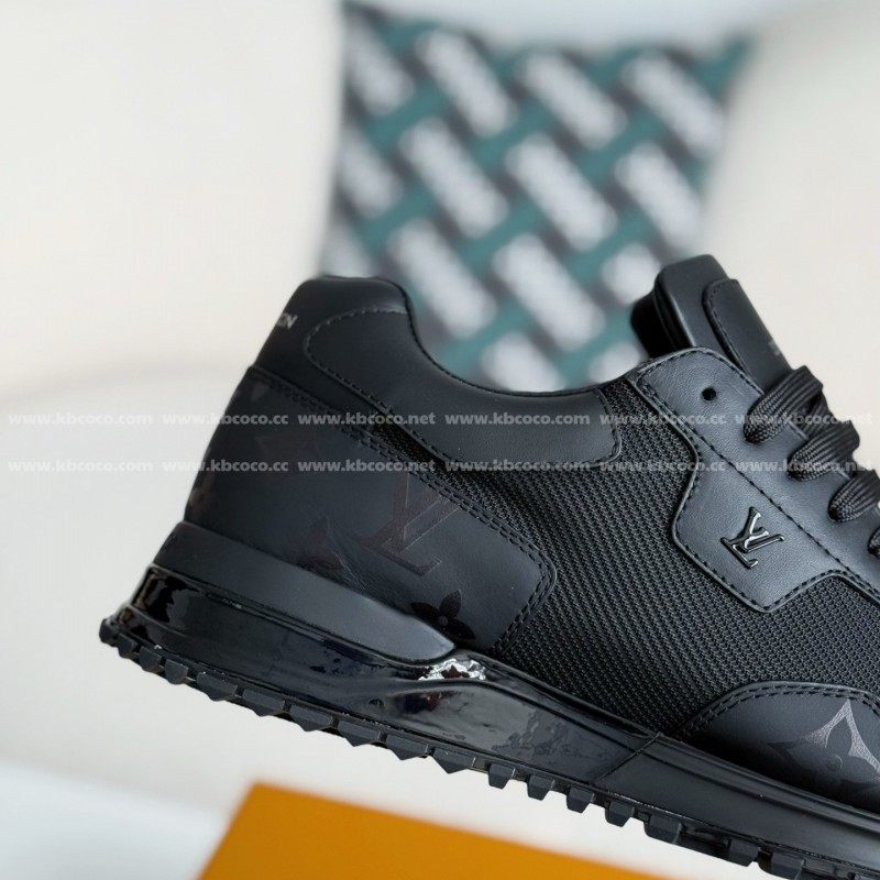 L0*is V*t0n RUN AWAY CASUAL SHOES