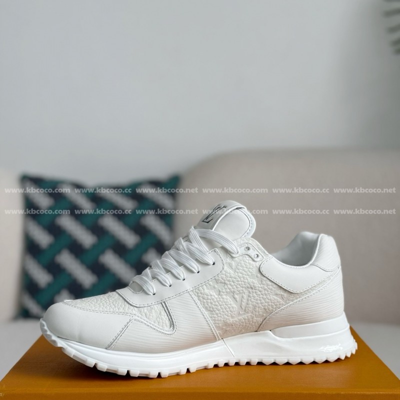 L0*is V*t0n RUN AWAY CASUAL SHOES