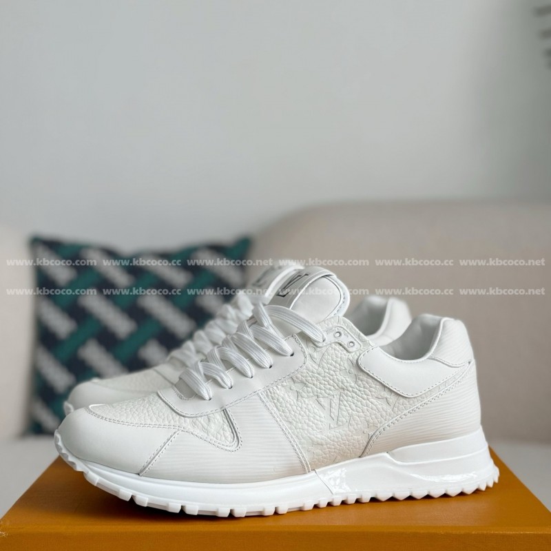 L0*is V*t0n RUN AWAY CASUAL SHOES