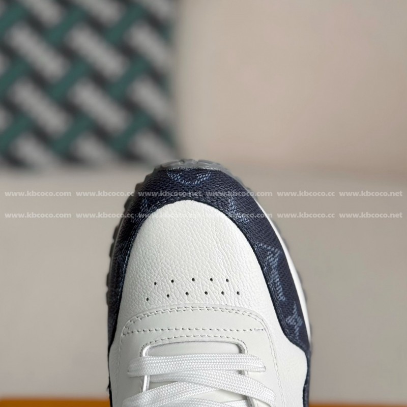 L0*is V*t0n RUN AWAY CASUAL SHOES