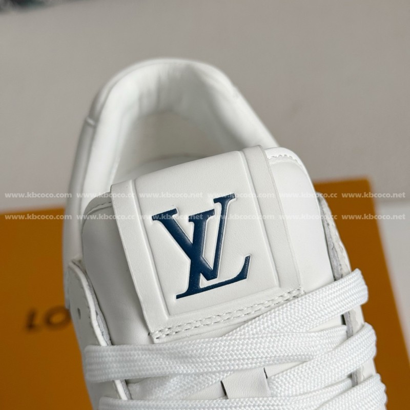 L0*is V*t0n RUN AWAY CASUAL SHOES