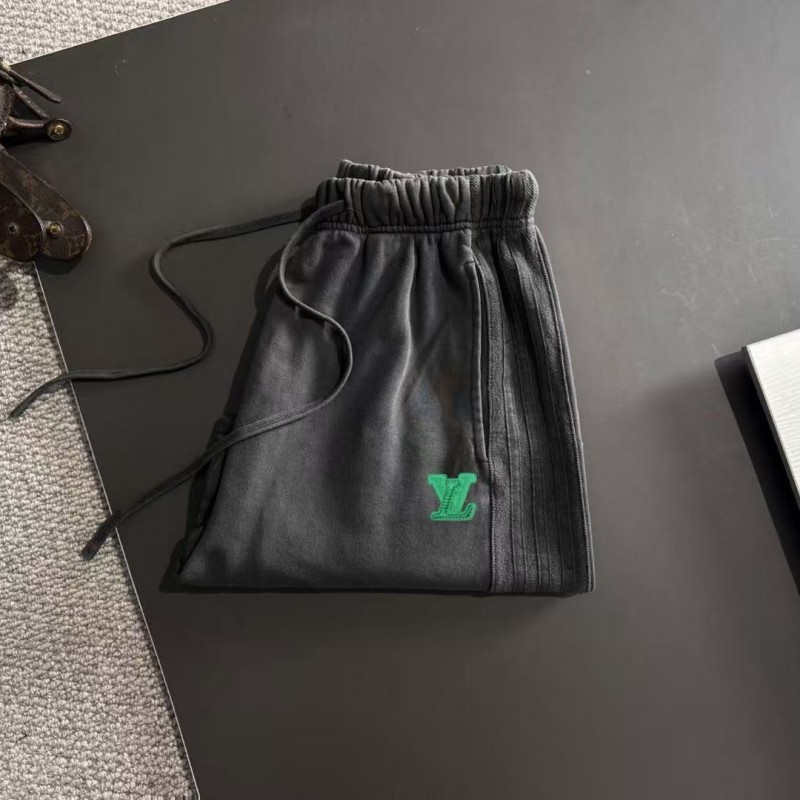 LV spring and summer new elastic casual washed loose shorts