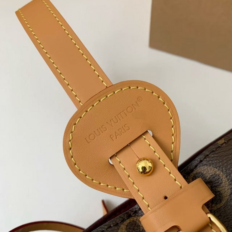 专柜当季新款 ALL IN BB 老花手袋 M12925，18*12*16cm