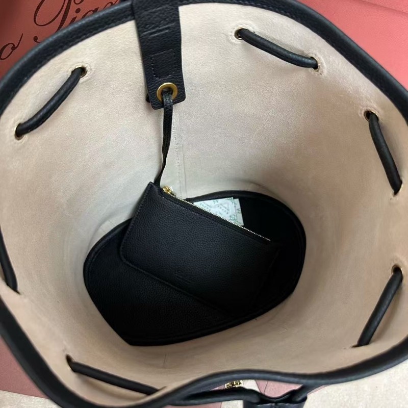 L**o p*ana extra black imported cowhide drawstring backpack, size: 25*27*14cm