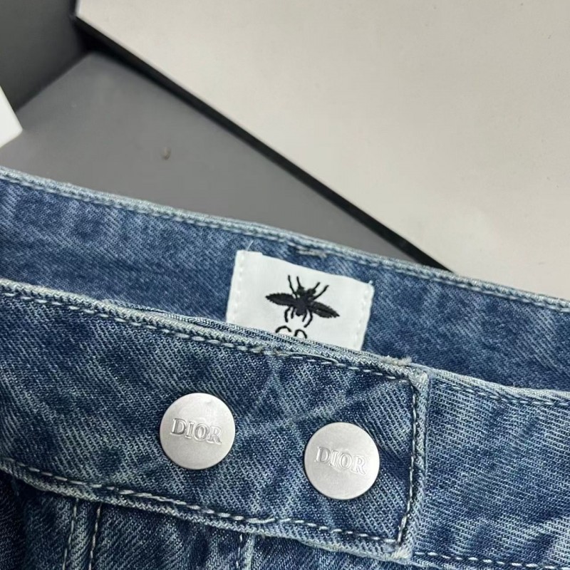 d*0r Di*m*nd laser embroidered jeans
