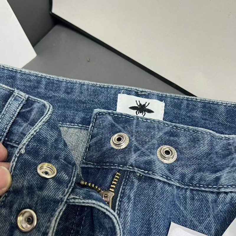 d*0r Di*m*nd laser embroidered jeans