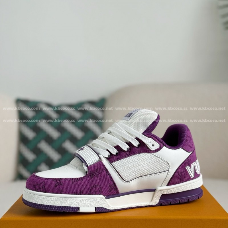 L0*is V*t0n TRAINER SNEAKERS