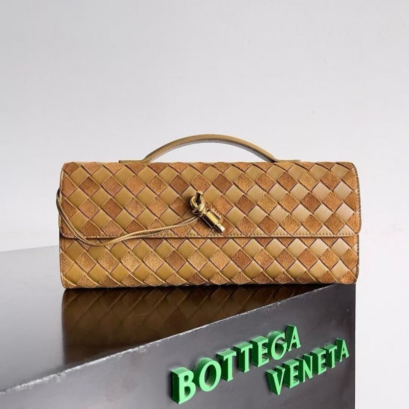 BOTTECA Ve*ne*ta uses exquisite craftsmanship intreccio woven imported sheepskin evening clutch bag Si