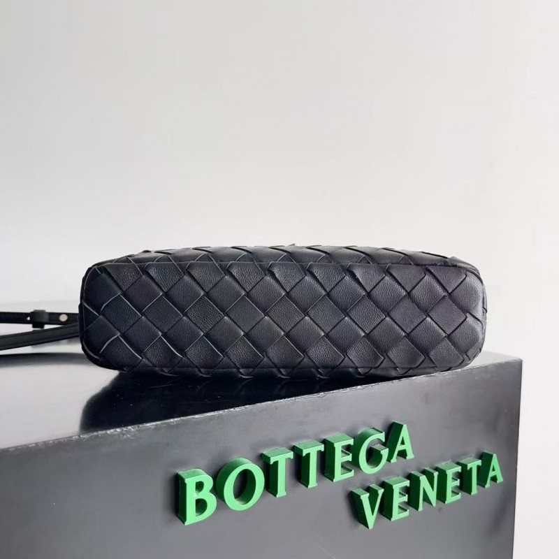 BOTTECA Ve*ne*ta uses exquisite craftsmanship intreccio weaving imported sheepskin leather Crossbody t
