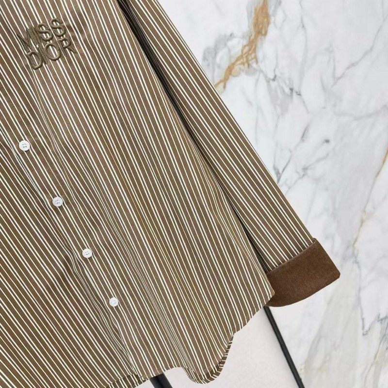 L0ew* spring and summer new logo embroidery striped shirtL0ew* spring and summer new logo embroidery