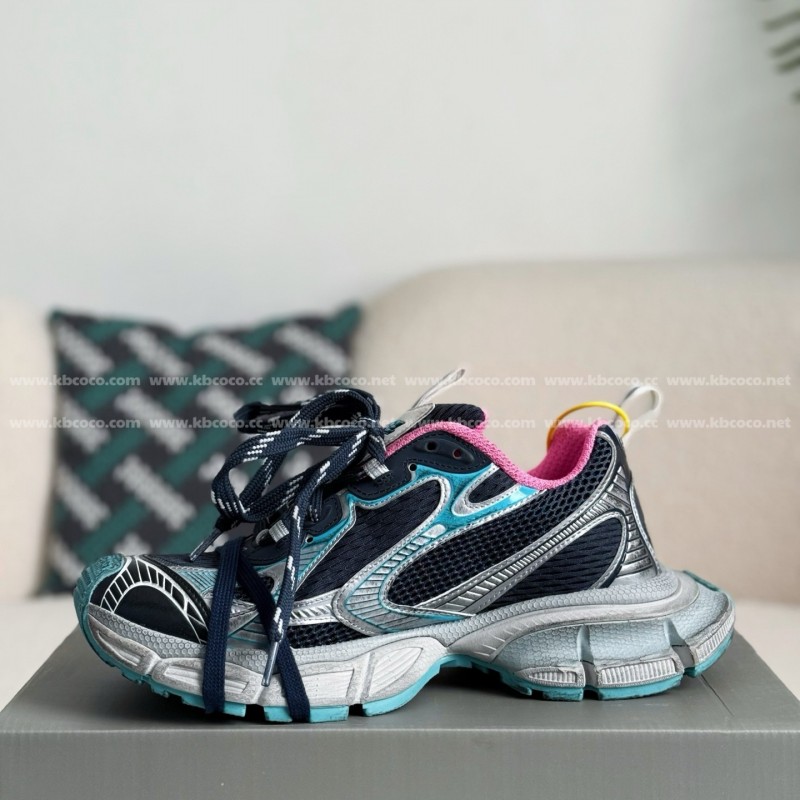 Ba*len*cia*ga Runner Sneakers