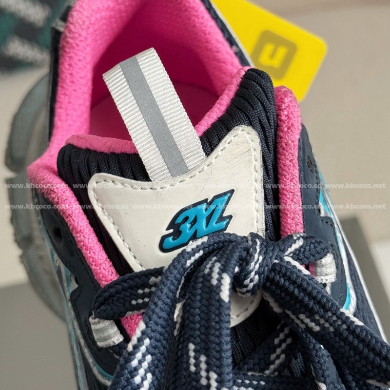 Ba*len*cia*ga Runner Sneakers