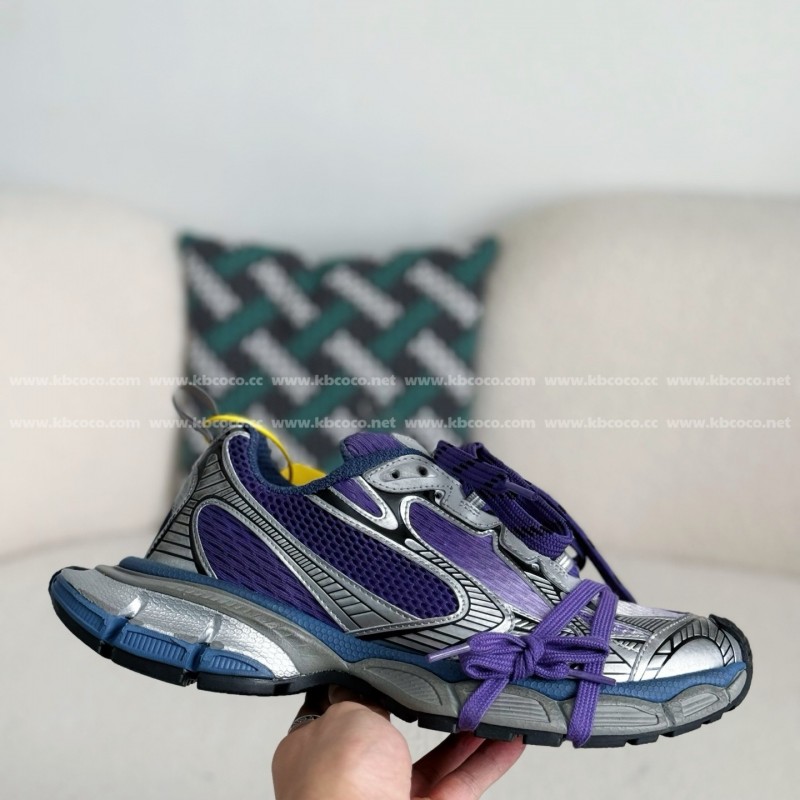 Ba*len*cia*ga Runner Sneakers