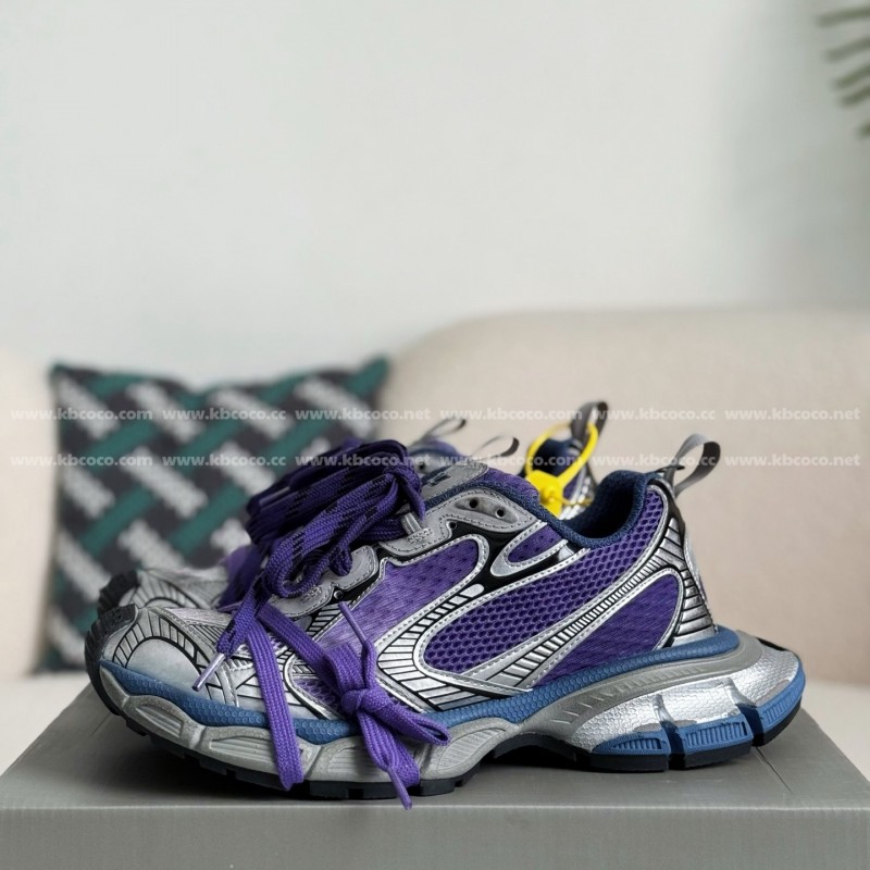 Ba*len*cia*ga Runner Sneakers