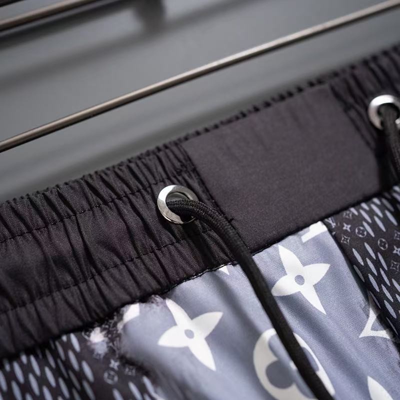 LV 2025 new top-grade quick-drying fabric beach swimming shorts