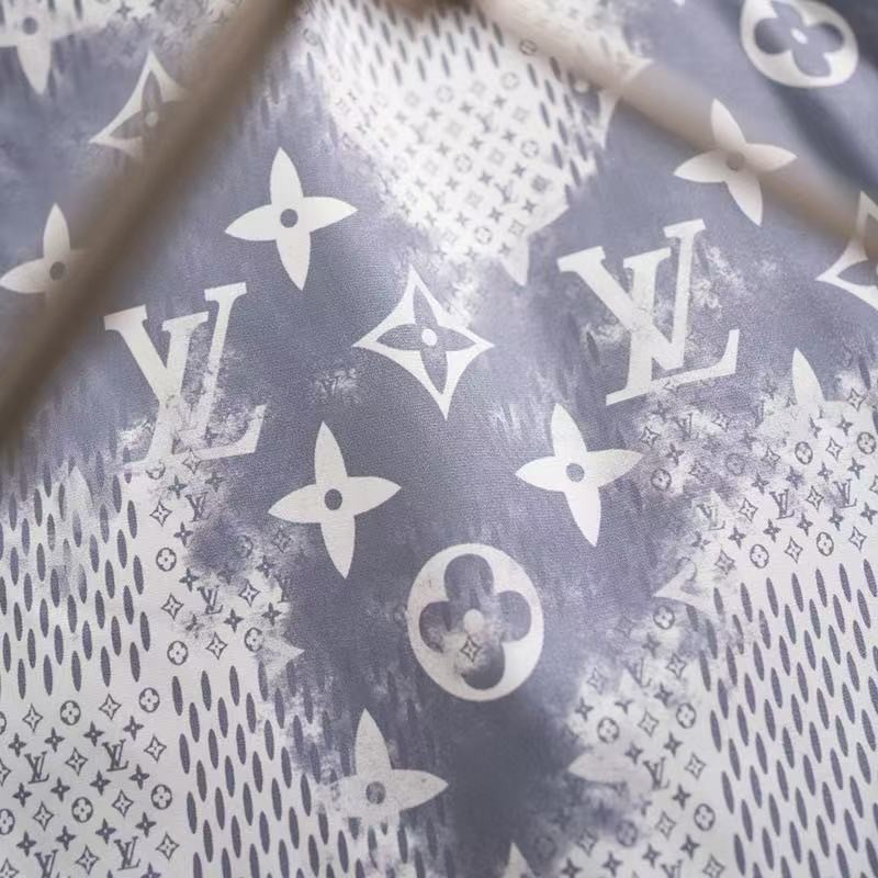 LV 2025 new top-grade quick-drying fabric beach swimming shorts