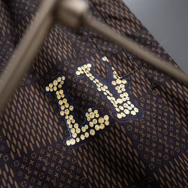 LV 2025 new top-grade quick-drying fabric beach swimming shorts