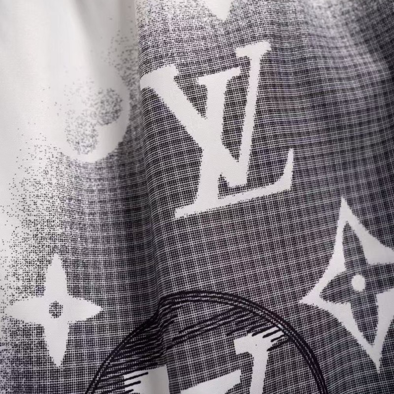 LV 2025 new top-grade quick-drying fabric beach swimming shorts