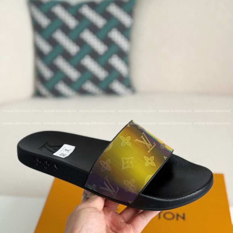 L0*is V*t0n SLIPPERS