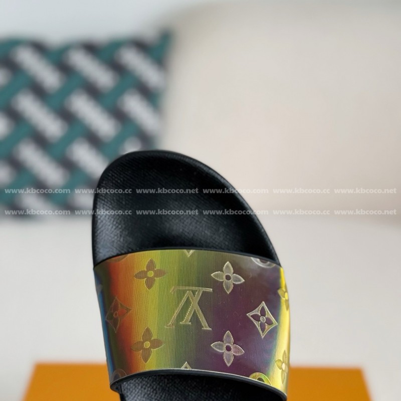 L0*is V*t0n SLIPPERS