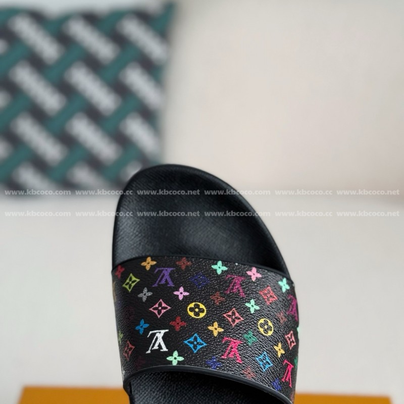 L0*is V*t0n SLIPPERS