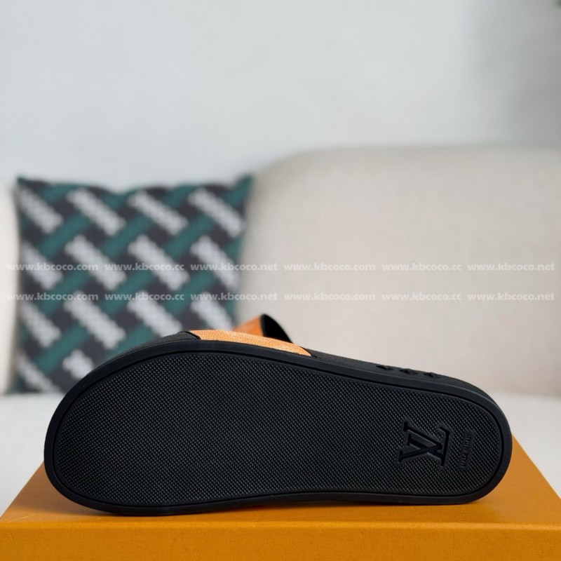 L0*is V*t0n SLIPPERS