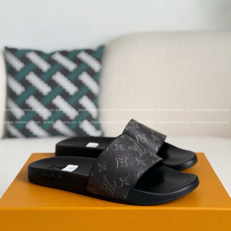 L0*is V*t0n SLIPPERS