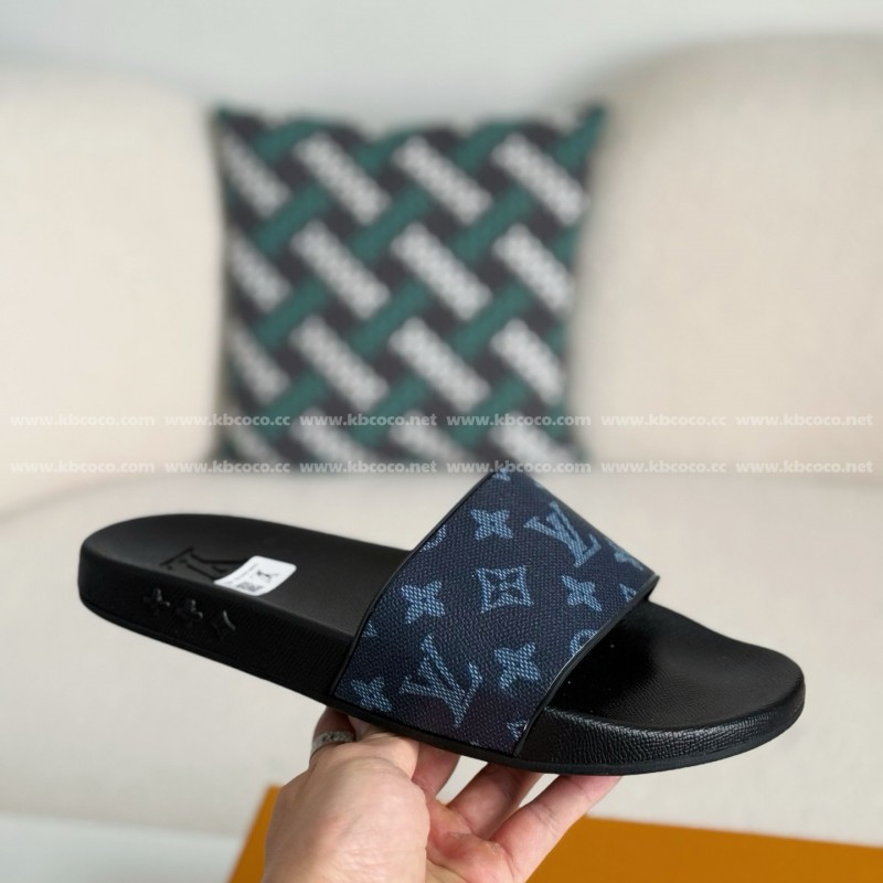 L0*is V*t0n SLIPPERS