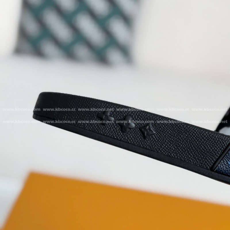 L0*is V*t0n SLIPPERS